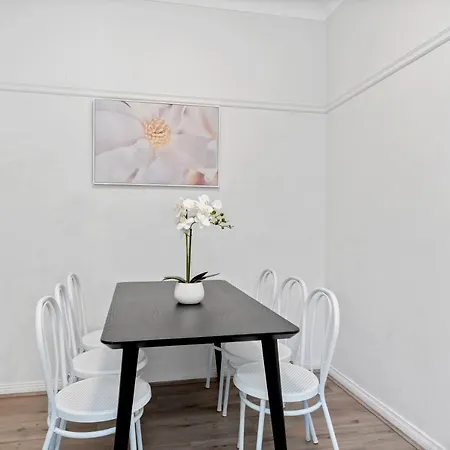 Burwood Newly Renovated 2 Bedroom Apartment Sydney Exterior photo